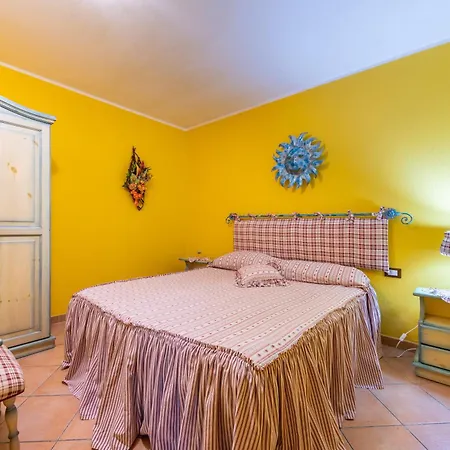 Tatil Evi Gialla Castiadas