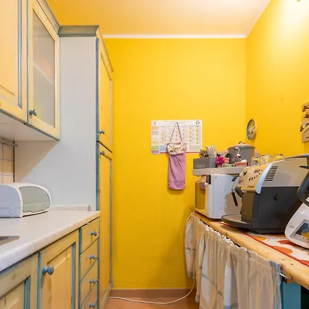Tatil Evi Gialla